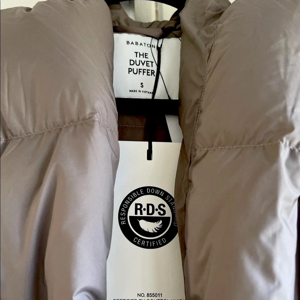 Aritzia Babaton Duvet Puffer Jacket in Taupe - Picture 1 of 7
